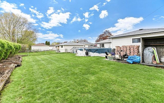 8019 W Norwich STREET, Milwaukee, WI 53220