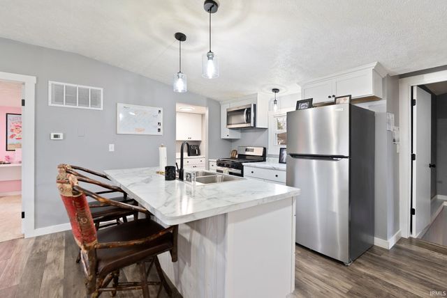 30063 W Wren Street, Elkhart, IN 46517