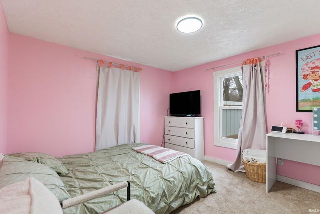 30063 W Wren Street, Elkhart, IN 46517