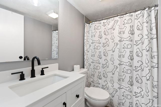 30063 W Wren Street, Elkhart, IN 46517