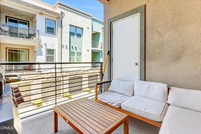 27406 N Merlin Place 202, Valencia, CA 91381