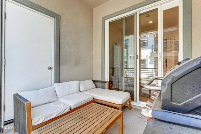 27406 N Merlin Place 202, Valencia, CA 91381