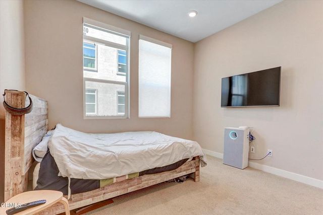27406 N Merlin Place 202, Valencia, CA 91381