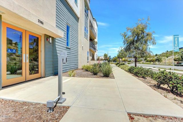 27406 N Merlin Place 202, Valencia, CA 91381