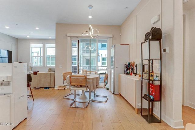 27406 N Merlin Place 202, Valencia, CA 91381