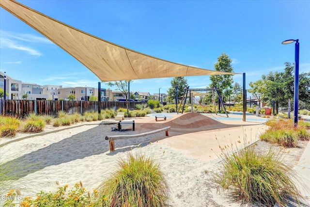 27406 N Merlin Place 202, Valencia, CA 91381