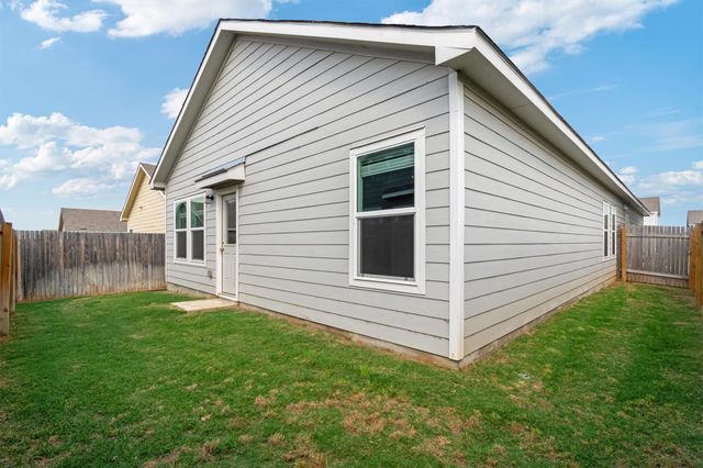 417 Soapstone PASS, Maxwell, TX 78656