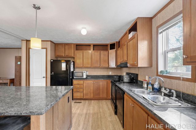 5430 128th Avenue, Manlius Twp, MI 49408