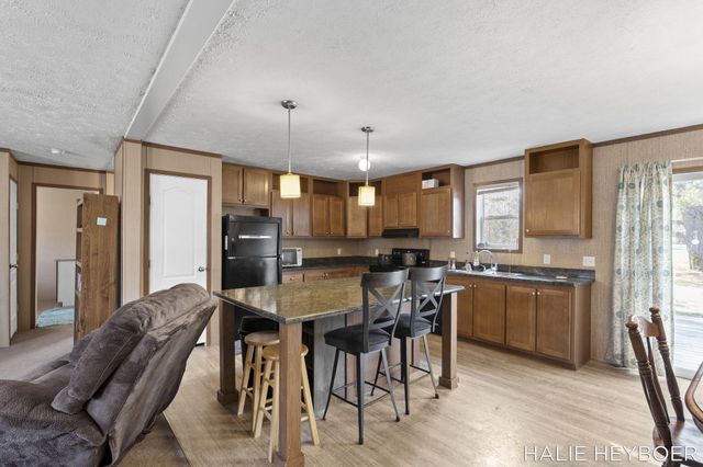 5430 128th Avenue, Manlius Twp, MI 49408