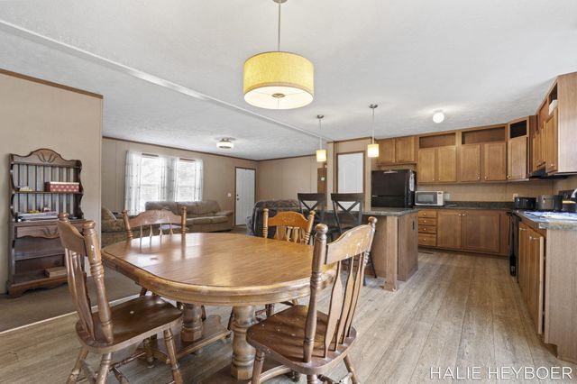 5430 128th Avenue, Manlius Twp, MI 49408