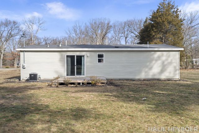 5430 128th Avenue, Manlius Twp, MI 49408