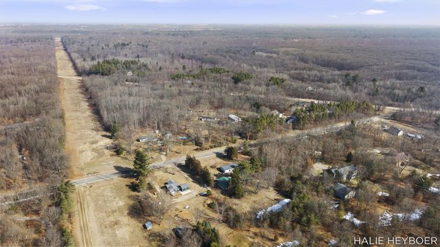 5430 128th Avenue, Manlius Twp, MI 49408