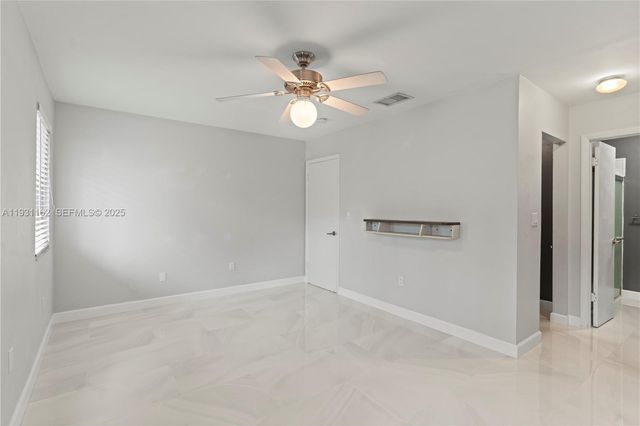 9301 SW 130th St, Miami, FL 33176