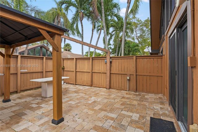 9301 SW 130th St, Miami, FL 33176