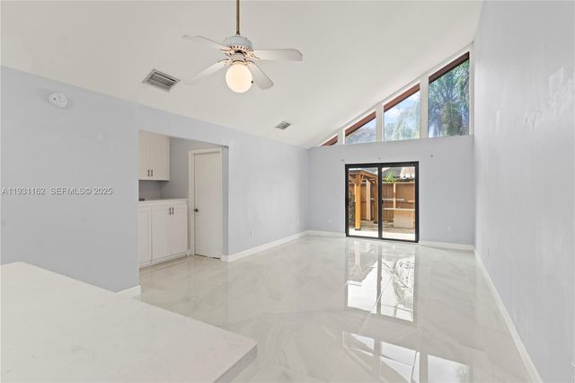 9301 SW 130th St, Miami, FL 33176