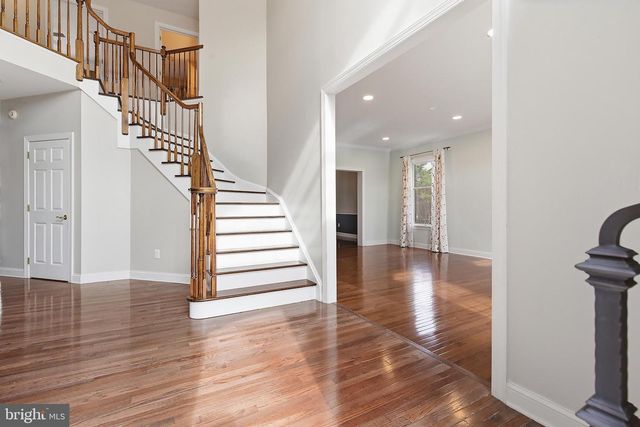 14 BARNYARD CT, Plainsboro, NJ 08536