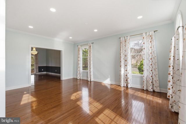 14 BARNYARD CT, Plainsboro, NJ 08536