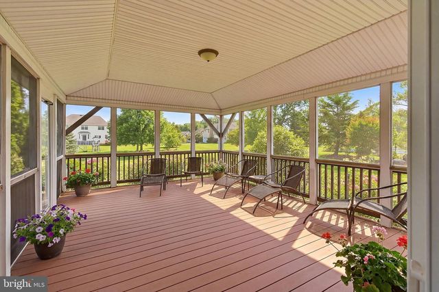 14 BARNYARD CT, Plainsboro, NJ 08536