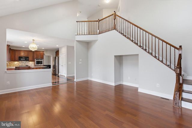 14 BARNYARD CT, Plainsboro, NJ 08536