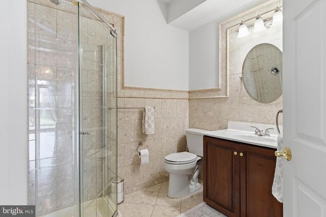 14 BARNYARD CT, Plainsboro, NJ 08536