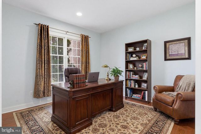 14 BARNYARD CT, Plainsboro, NJ 08536