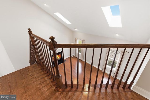 14 BARNYARD CT, Plainsboro, NJ 08536
