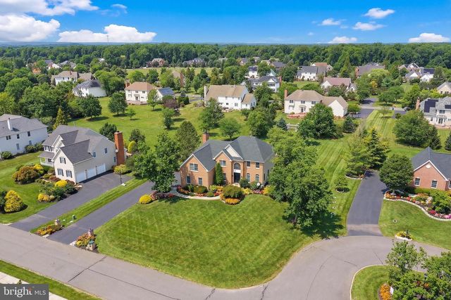 14 BARNYARD CT, Plainsboro, NJ 08536