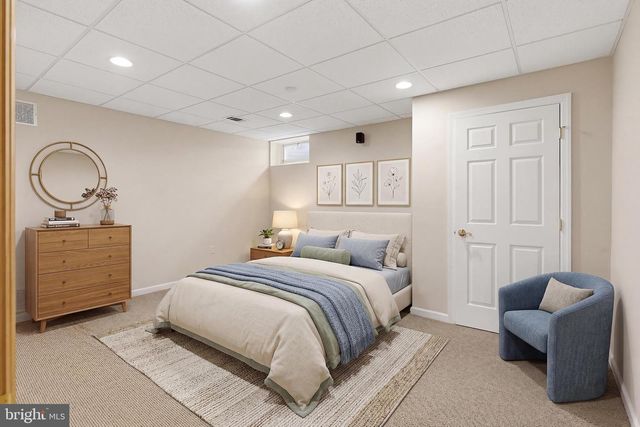 14 BARNYARD CT, Plainsboro, NJ 08536