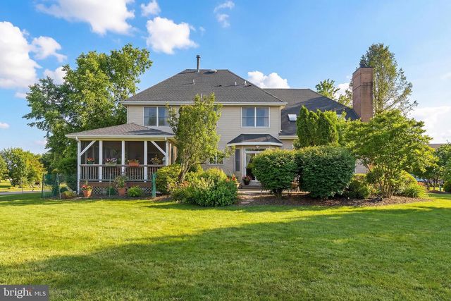 14 BARNYARD CT, Plainsboro, NJ 08536