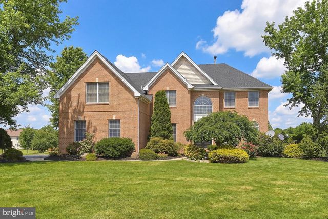 14 BARNYARD CT, Plainsboro, NJ 08536