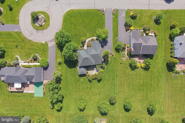 14 BARNYARD CT, Plainsboro, NJ 08536