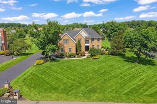 14 BARNYARD CT, Plainsboro, NJ 08536