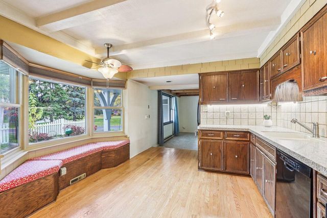 4425 N 143rd STREET, Brookfield, WI 53005