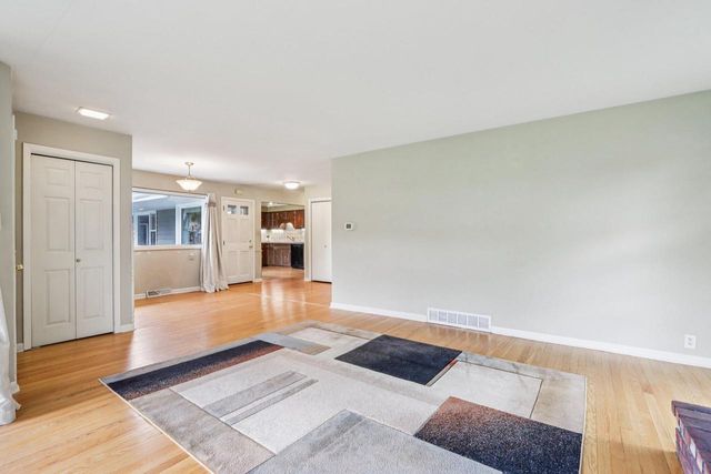 4425 N 143rd STREET, Brookfield, WI 53005