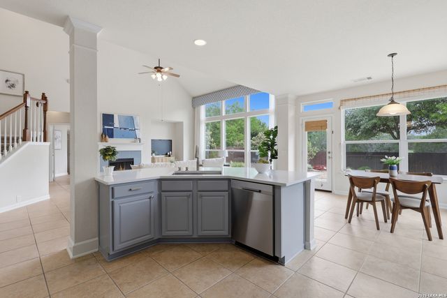 1852 Lookout Frst, San Antonio, TX 78260