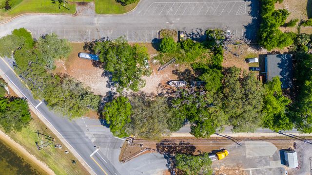 834 Bayshore Drive, Niceville, FL 32578