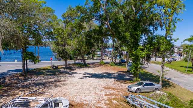 834 Bayshore Drive, Niceville, FL 32578