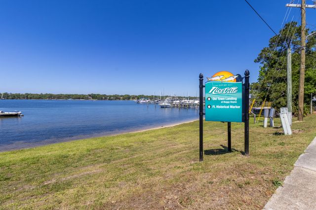 834 Bayshore Drive, Niceville, FL 32578