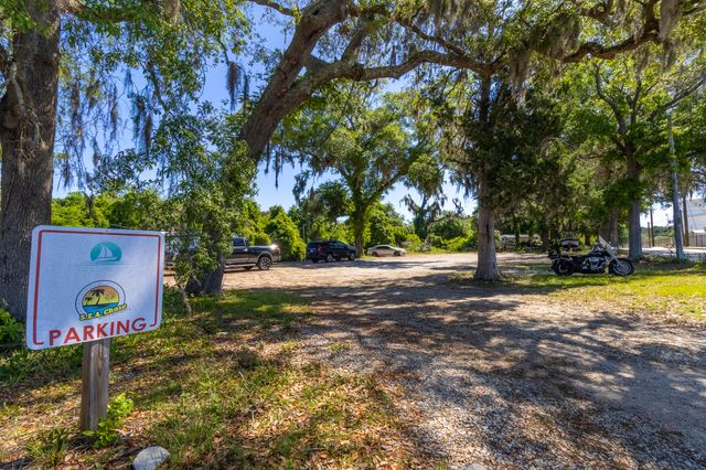 834 Bayshore Drive, Niceville, FL 32578