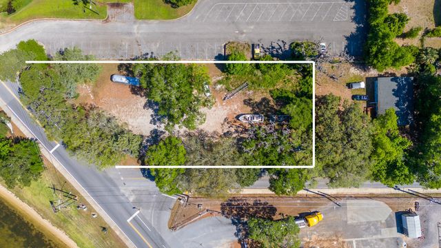 834 Bayshore Drive, Niceville, FL 32578