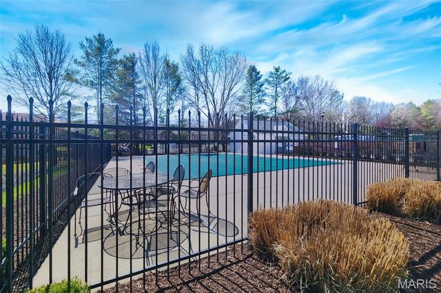 1605 Forest Springs Lane A, Ballwin, MO 63021