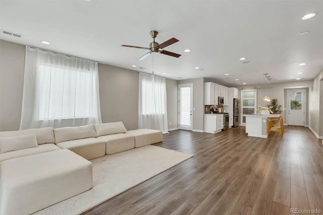 257 S Scottsburg Court, Aurora, CO 80018