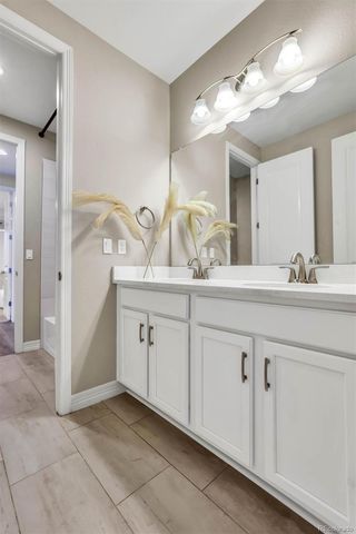 257 S Scottsburg Court, Aurora, CO 80018