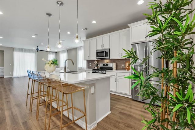 257 S Scottsburg Court, Aurora, CO 80018
