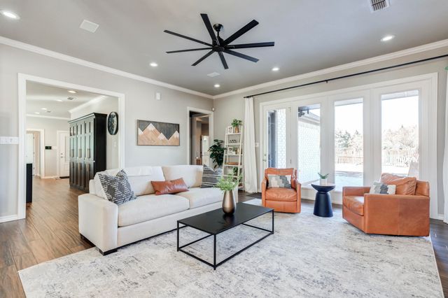 8118 County Rd 7610, Wolfforth, TX 79382