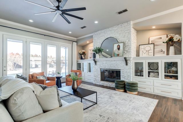 8118 County Rd 7610, Wolfforth, TX 79382