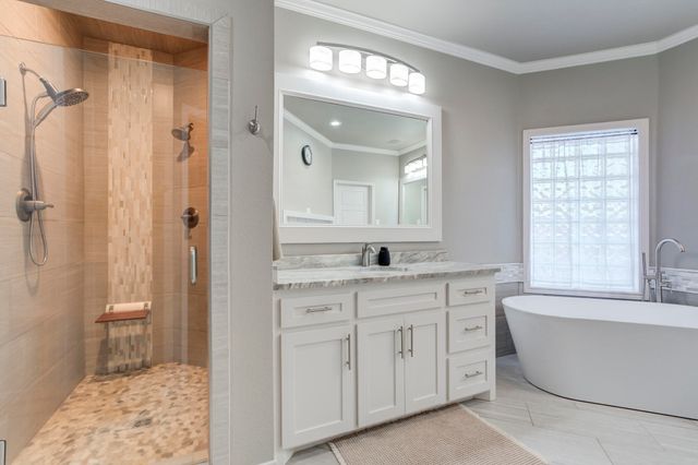 8118 County Rd 7610, Wolfforth, TX 79382