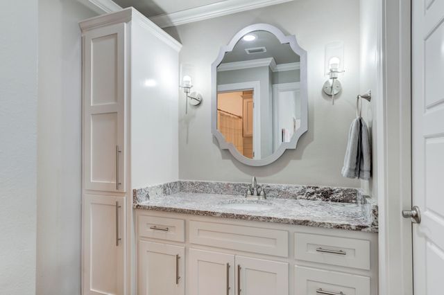 8118 County Rd 7610, Wolfforth, TX 79382