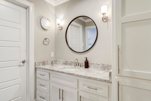 8118 County Rd 7610, Wolfforth, TX 79382