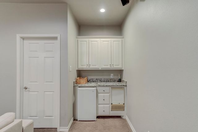 8118 County Rd 7610, Wolfforth, TX 79382